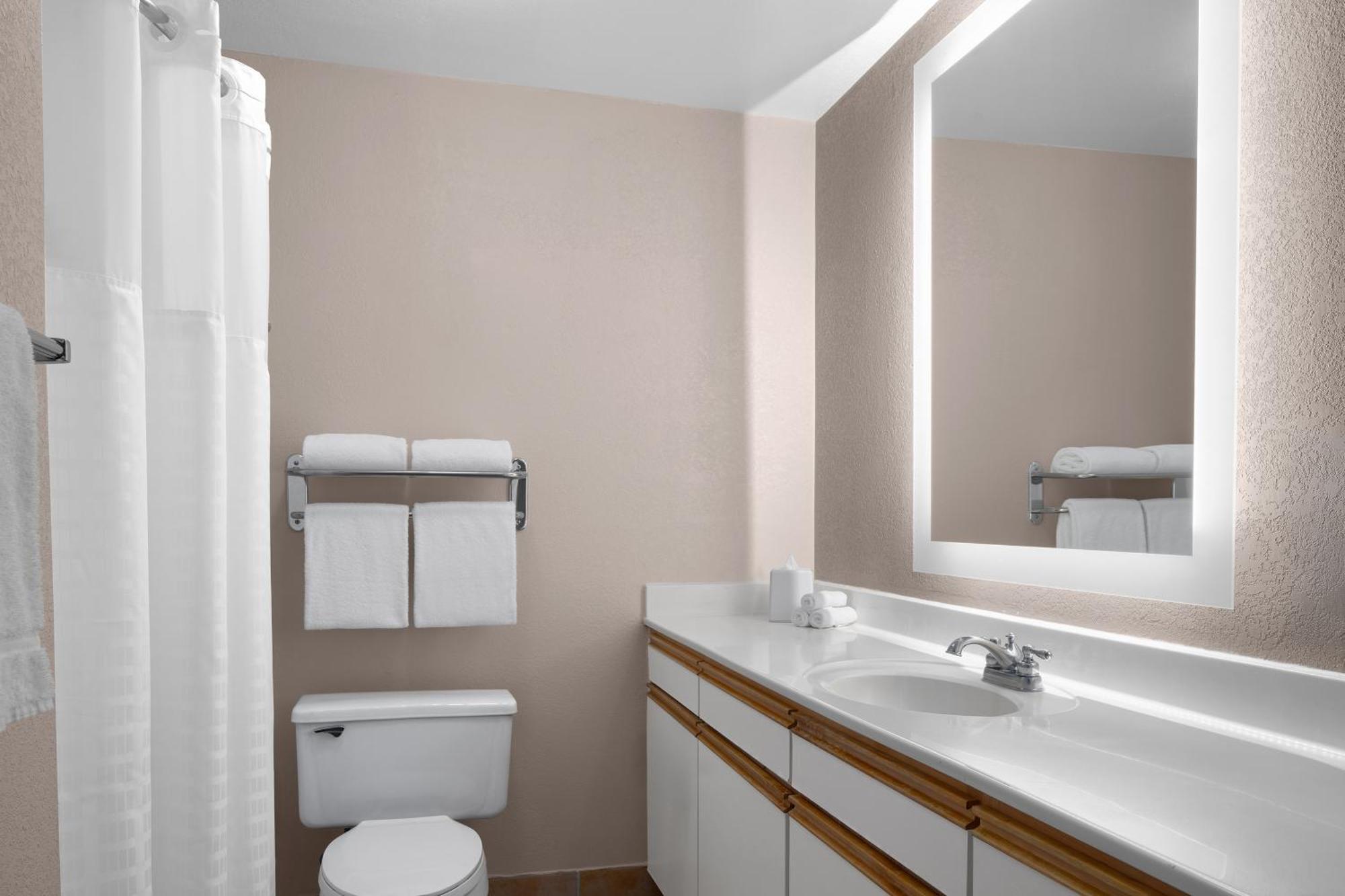 Larkspur Landing Extended Stay Suites בלוויו מראה חיצוני תמונה