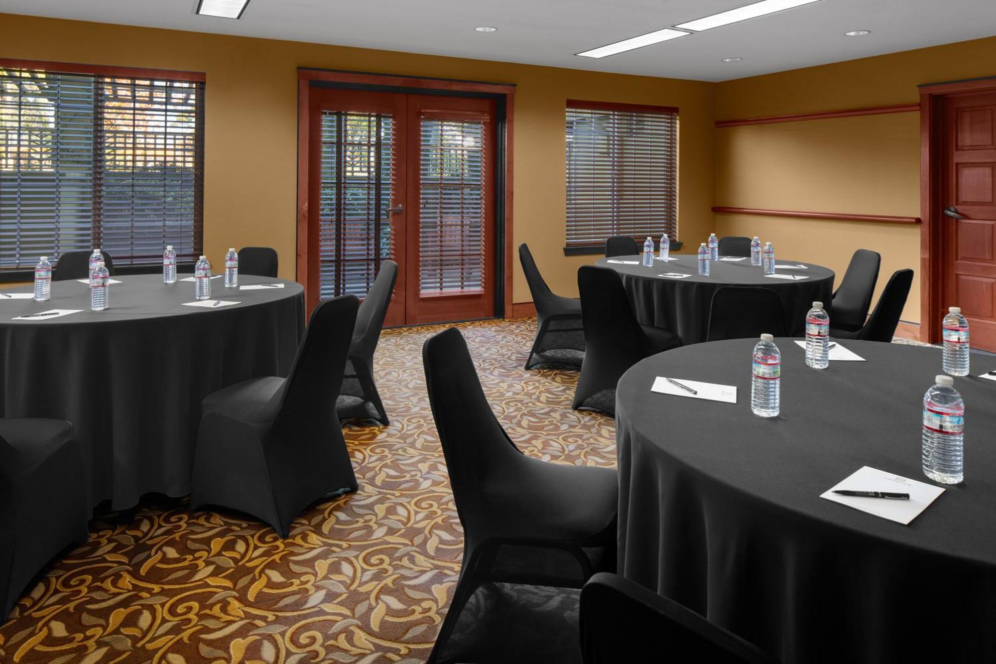 Larkspur Landing Extended Stay Suites בלוויו מראה חיצוני תמונה