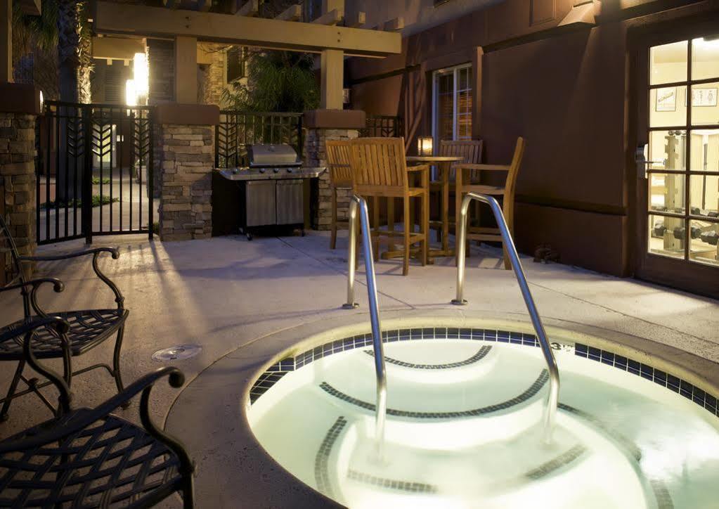Larkspur Landing Extended Stay Suites בלוויו מראה חיצוני תמונה
